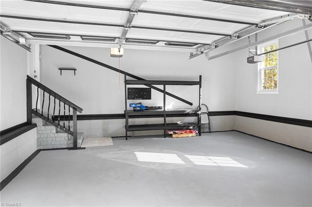 3925 Philpark Drive, Winston-salem, NC 27106