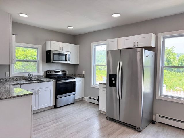 286 Kimball St 2, Fitchburg, MA 01420