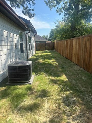 2095 Bourland B, Greenville, TX 75401
