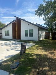2095 Bourland B, Greenville, TX 75401