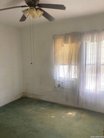 651 BARRETT PL, San Antonio, TX 78225