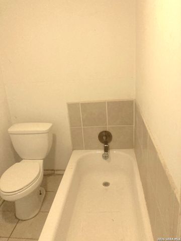 651 BARRETT PL, San Antonio, TX 78225