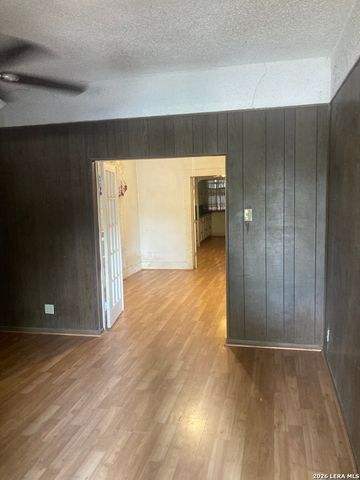 651 BARRETT PL, San Antonio, TX 78225