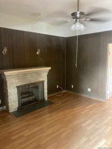651 BARRETT PL, San Antonio, TX 78225
