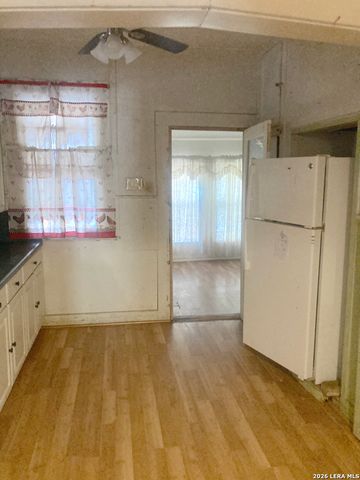 651 BARRETT PL, San Antonio, TX 78225