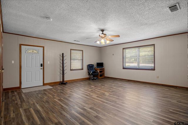 3121 VZ County Road 1215, Grand Saline, TX 75140