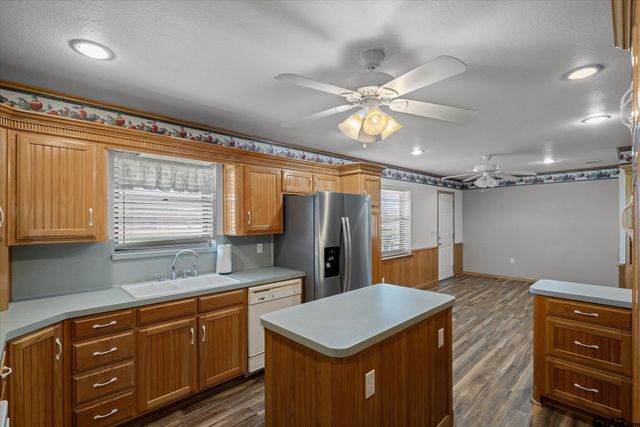 3121 VZ County Road 1215, Grand Saline, TX 75140