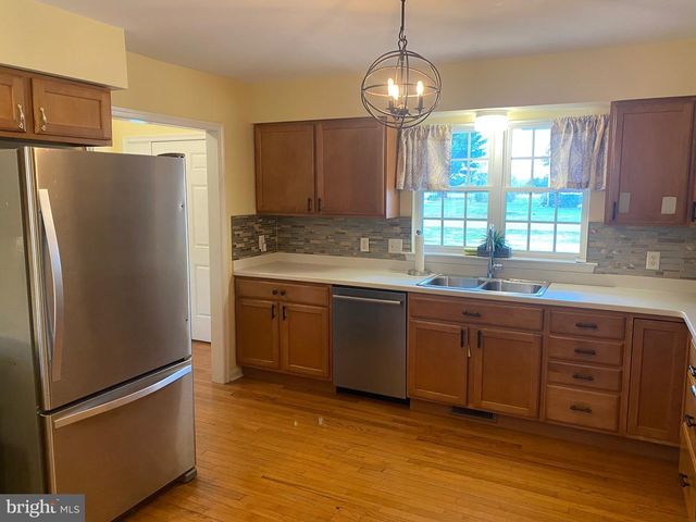 13 FAIRWAY AVE, Georgetown, DE 19947