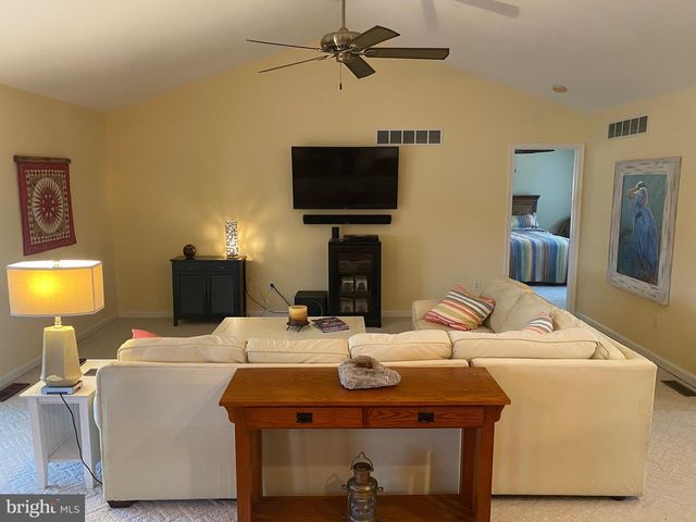 13 FAIRWAY AVE, Georgetown, DE 19947