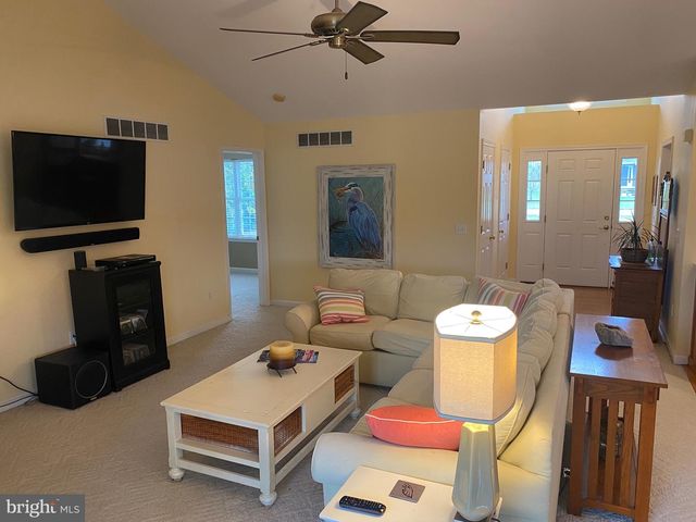 13 FAIRWAY AVE, Georgetown, DE 19947