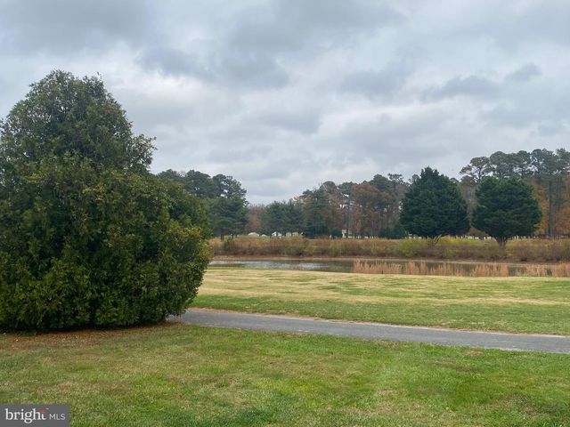 13 FAIRWAY AVE, Georgetown, DE 19947