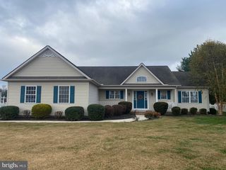13 FAIRWAY AVE, Georgetown, DE 19947