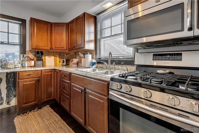1985 Ridge Road, West Seneca, NY 14224