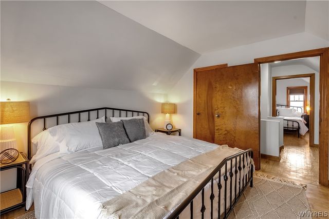 1985 Ridge Road, West Seneca, NY 14224