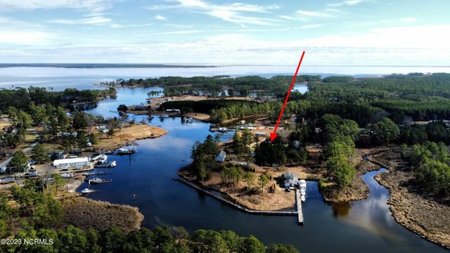 228 Hopkins Seafood Road, Belhaven, NC 27810