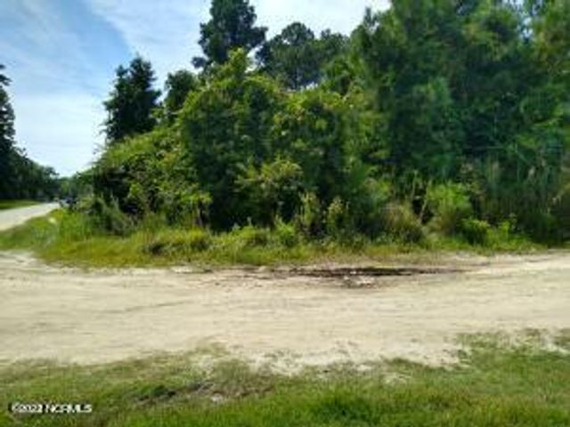 228 Hopkins Seafood Road, Belhaven, NC 27810