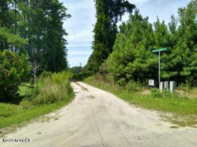 228 Hopkins Seafood Road, Belhaven, NC 27810
