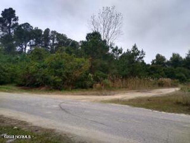 228 Hopkins Seafood Road, Belhaven, NC 27810