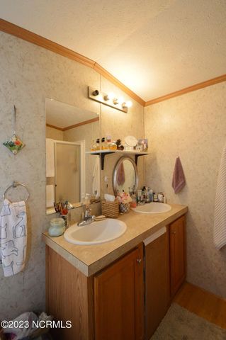 228 Hopkins Seafood Road, Belhaven, NC 27810