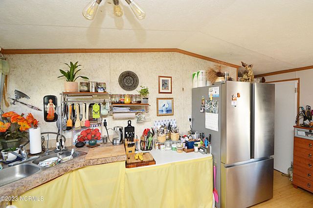 228 Hopkins Seafood Road, Belhaven, NC 27810