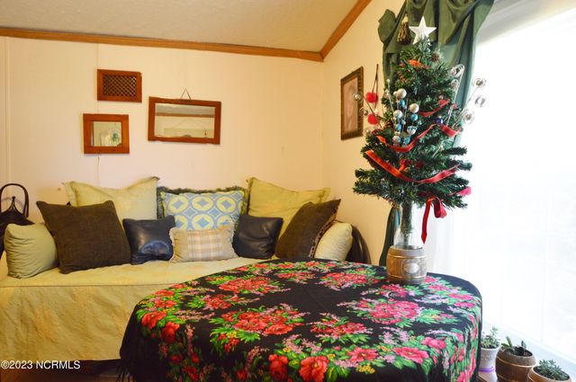 228 Hopkins Seafood Road, Belhaven, NC 27810