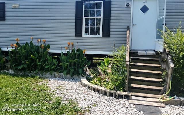 228 Hopkins Seafood Road, Belhaven, NC 27810