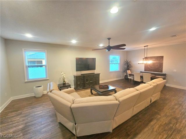 1919 SW 26th TER, Cape Coral, FL 33914