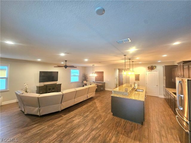 1919 SW 26th TER, Cape Coral, FL 33914