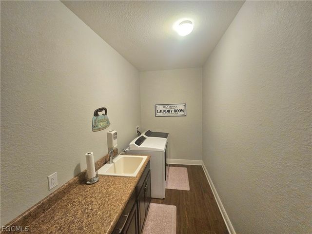 1919 SW 26th TER, Cape Coral, FL 33914