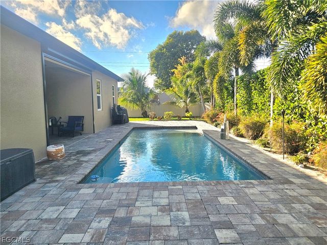 1919 SW 26th TER, Cape Coral, FL 33914