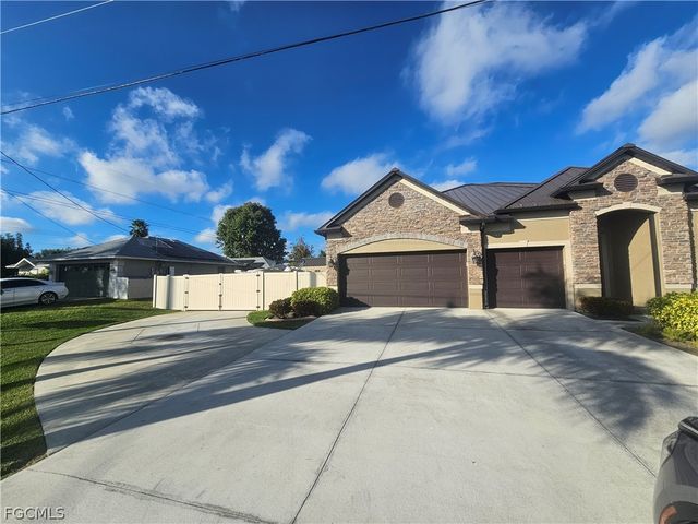 1919 SW 26th TER, Cape Coral, FL 33914