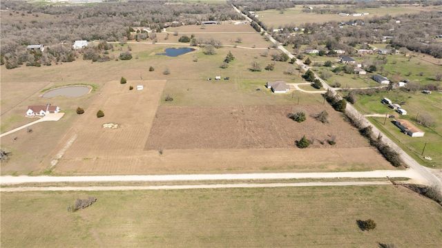4599 Oakwood Estates, Bryan, TX 77808