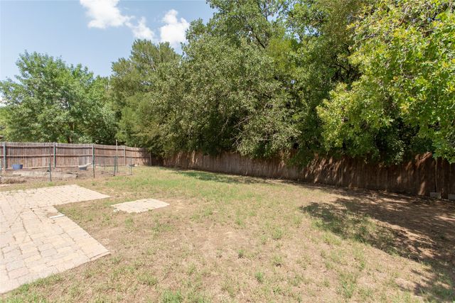 9005 Glen Falls Lane, Denton, TX 76210