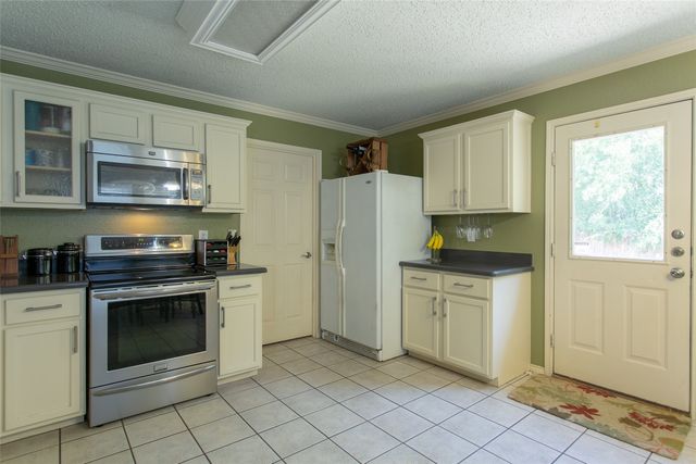 9005 Glen Falls Lane, Denton, TX 76210