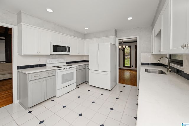 2659 APOLLO CIRCLE, Hoover, AL 35226