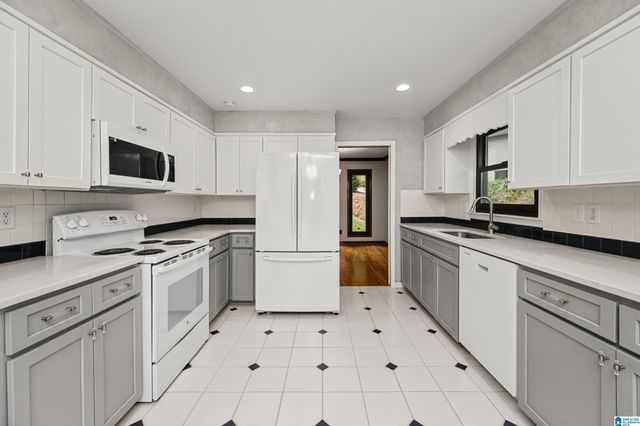 2659 APOLLO CIRCLE, Hoover, AL 35226