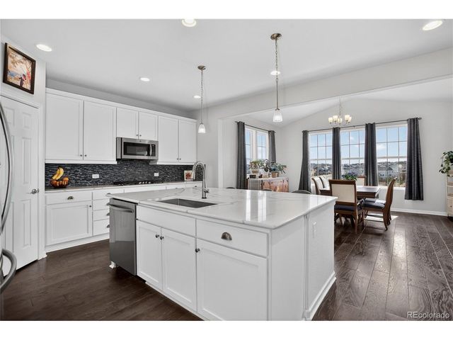 7242 S Old Hammer Ct, Aurora, CO 80016