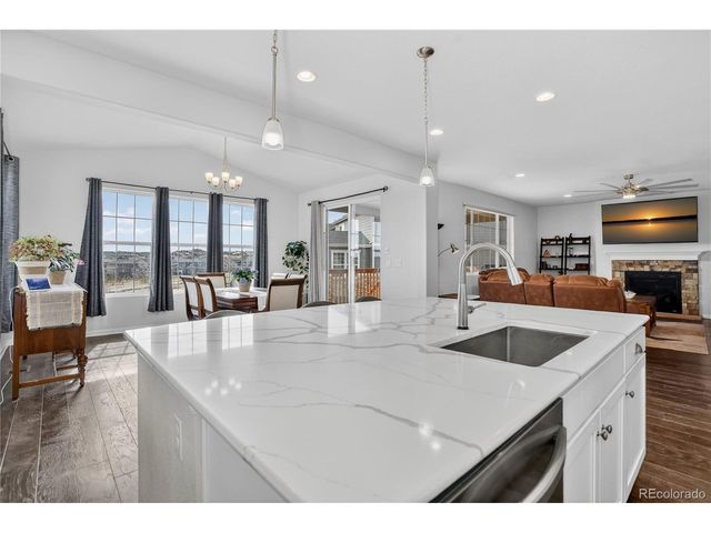 7242 S Old Hammer Ct, Aurora, CO 80016