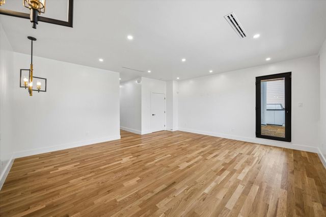 2218 Gostick Street, Houston, TX 77008