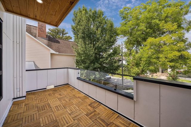 2218 Gostick Street, Houston, TX 77008