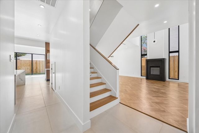 2218 Gostick Street, Houston, TX 77008