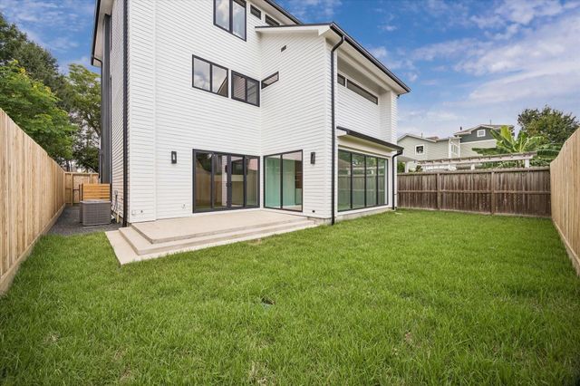 2218 Gostick Street, Houston, TX 77008