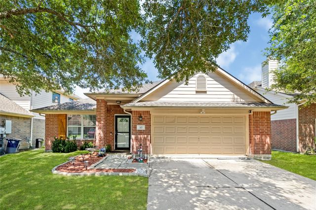 327 Mammoth Springs Lane, Dickinson, TX 77539