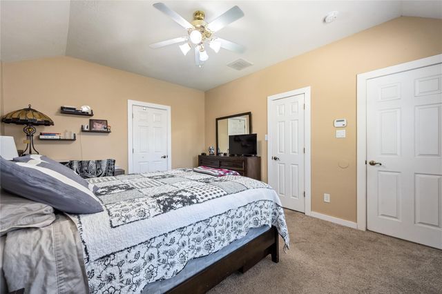327 Mammoth Springs Lane, Dickinson, TX 77539