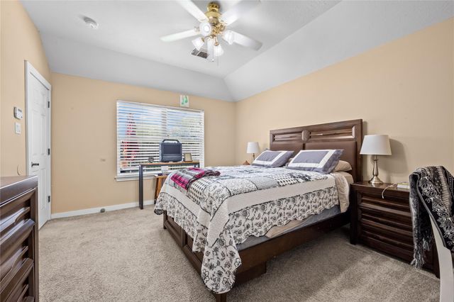 327 Mammoth Springs Lane, Dickinson, TX 77539