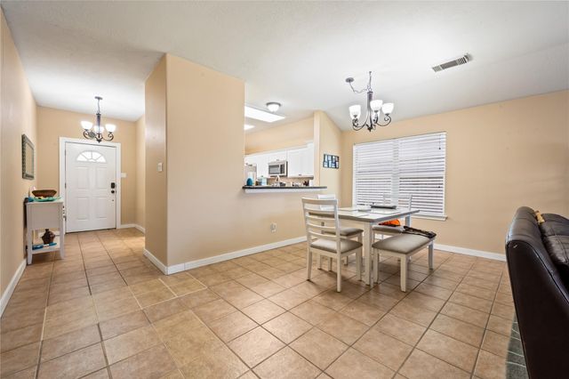 327 Mammoth Springs Lane, Dickinson, TX 77539