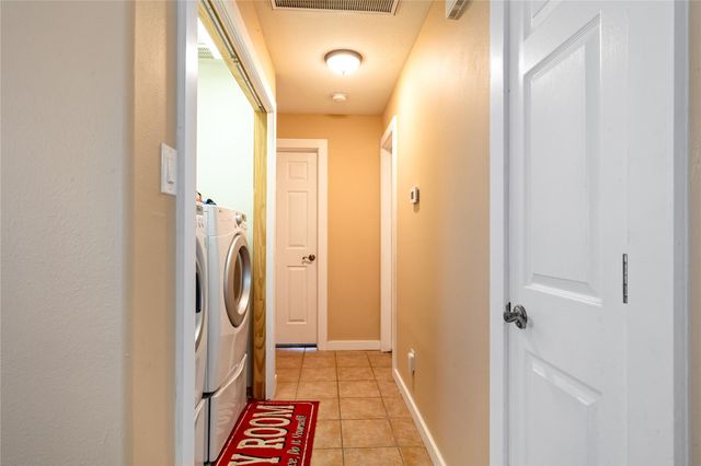 327 Mammoth Springs Lane, Dickinson, TX 77539