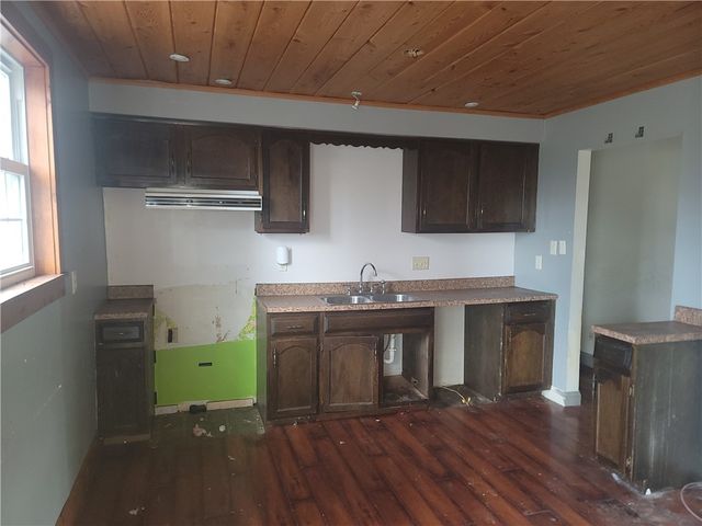 1331 Fayette New Wilmington Rd, Wilmington Twp, PA 16142