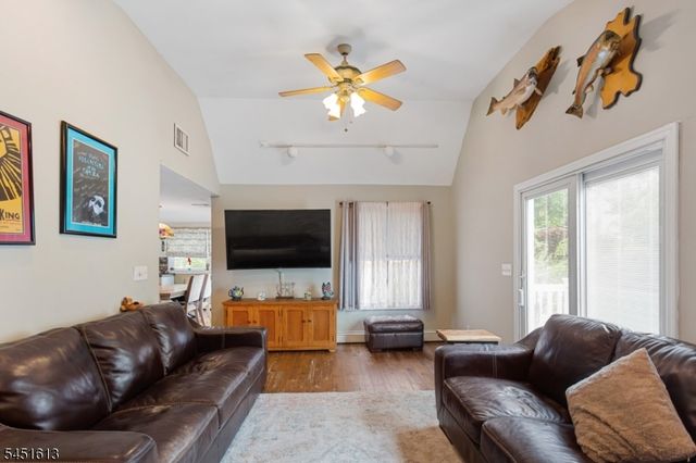 10 Wendy Terrace, Garfield City, NJ 07026