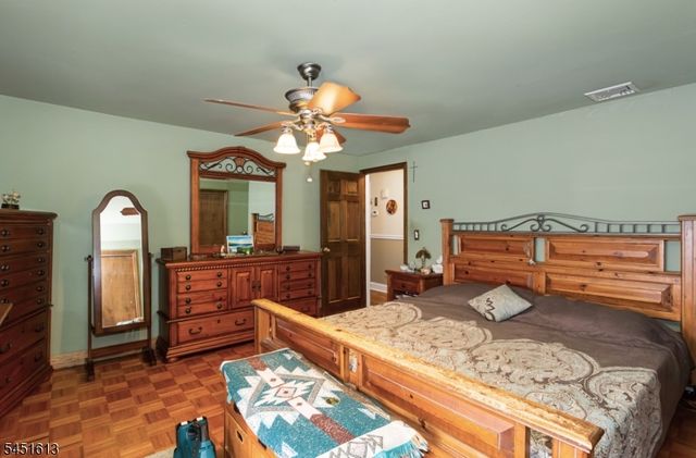 10 Wendy Terrace, Garfield City, NJ 07026
